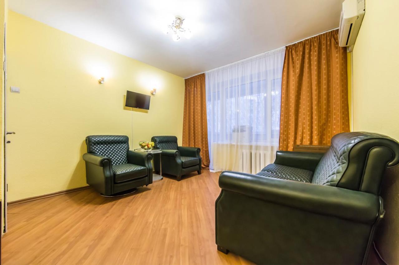 Sunny 2-Rooms Apartment For 2-6 People On Pechersk Near Kiev-Pechersk Lavra, Central Metro Station, Restaurants, Supermarkets المظهر الخارجي الصورة